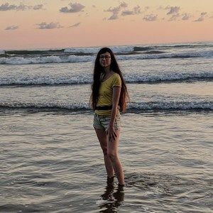 Meet your Posher, Becky